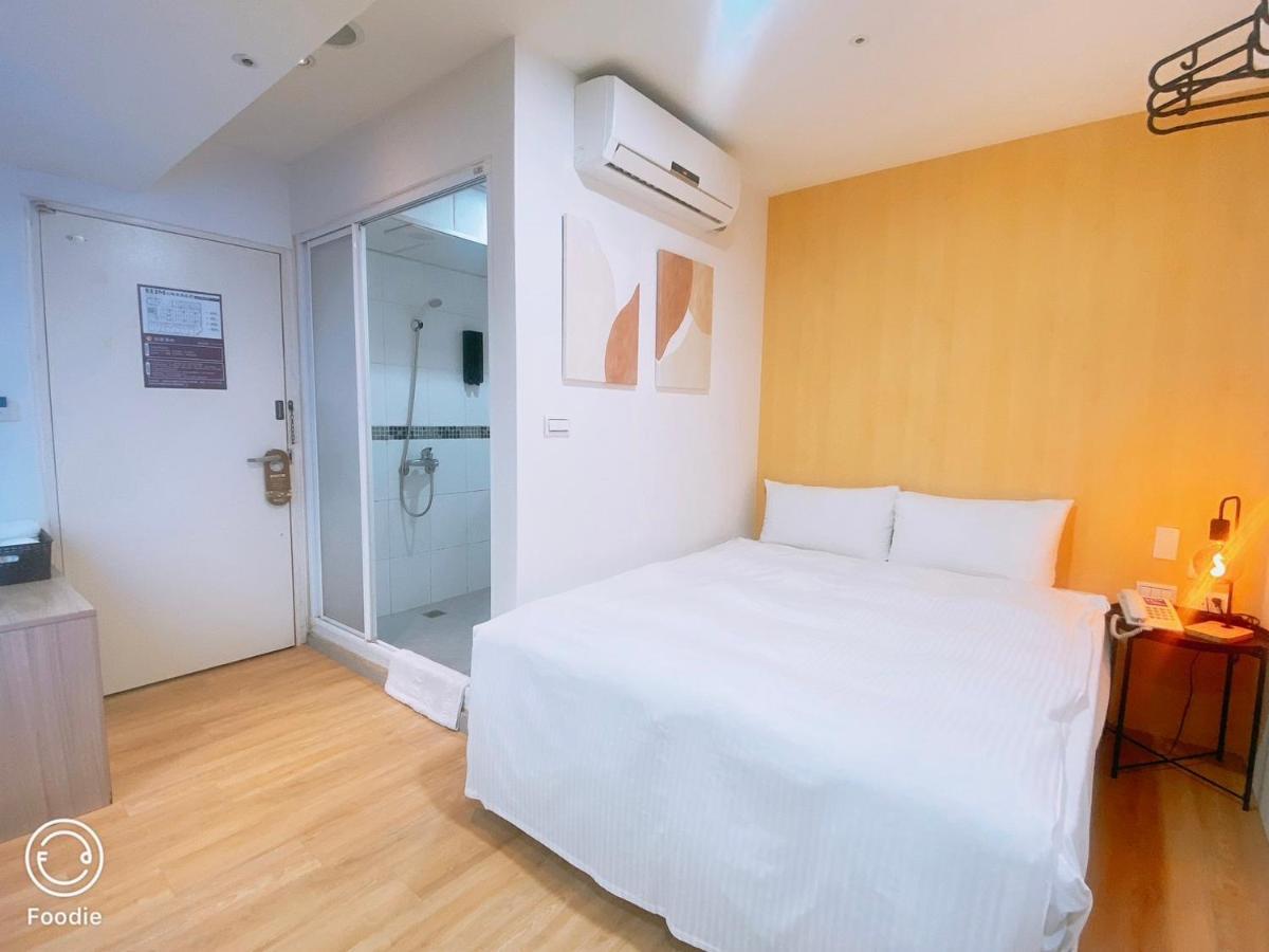E Lim Hotel Чжунли Экстерьер фото