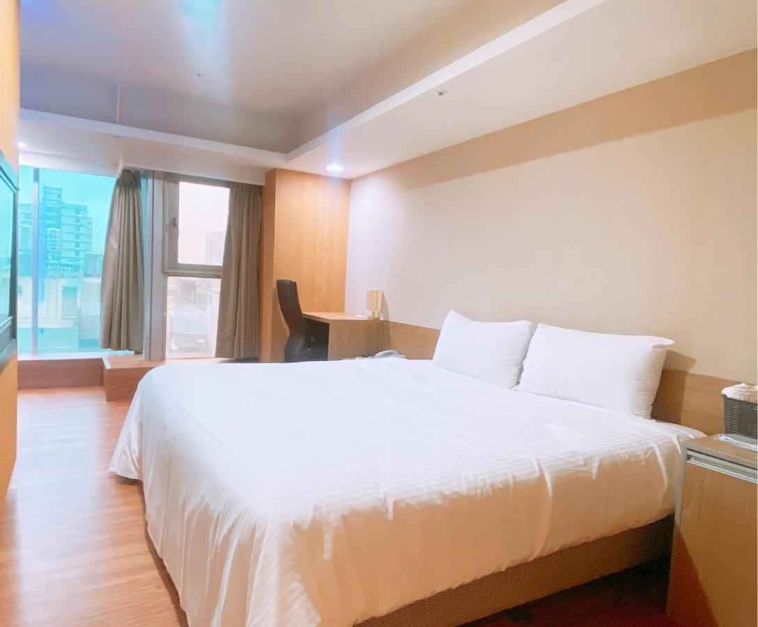 E Lim Hotel Чжунли Экстерьер фото