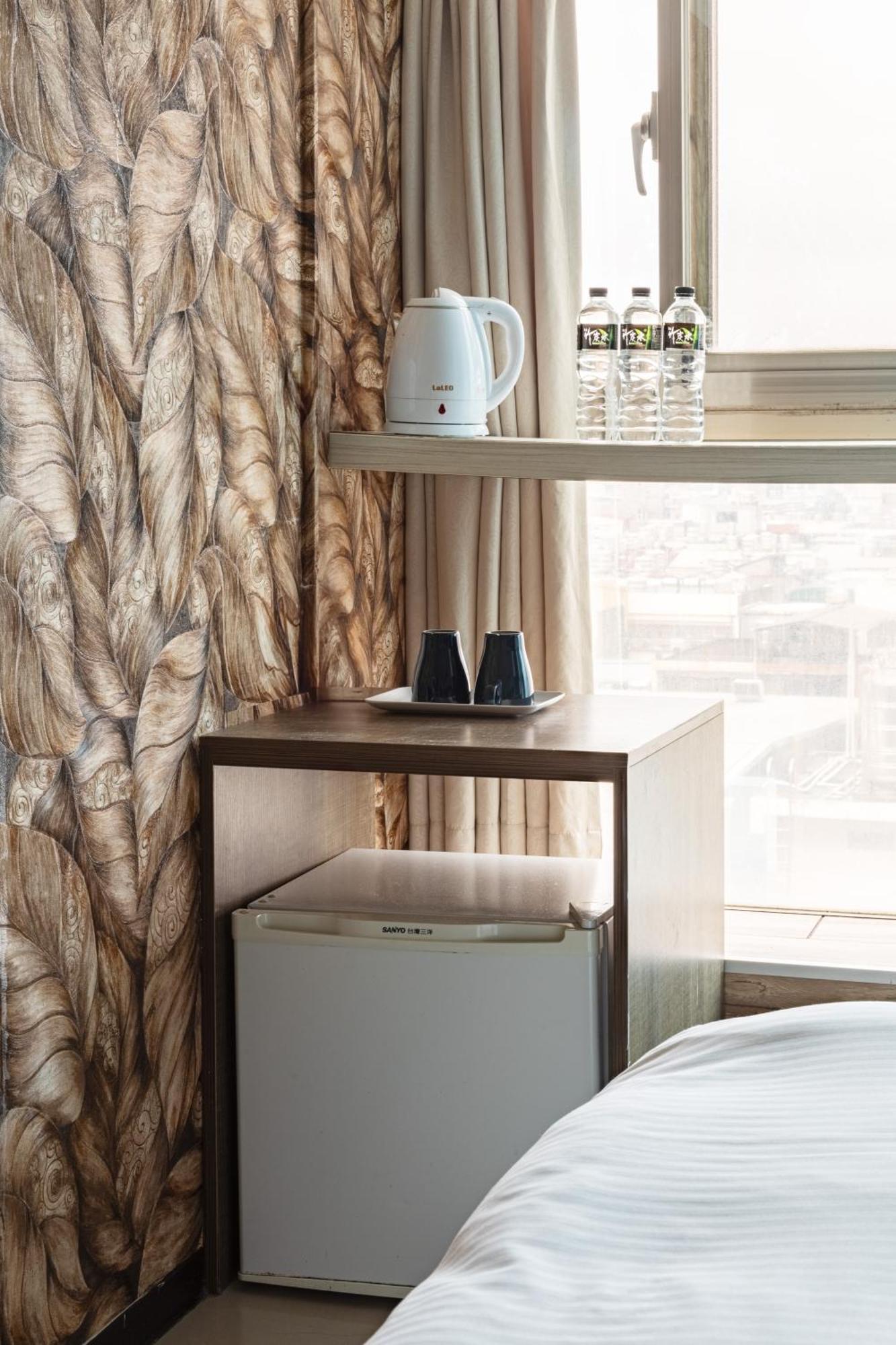 E Lim Hotel Чжунли Номер фото