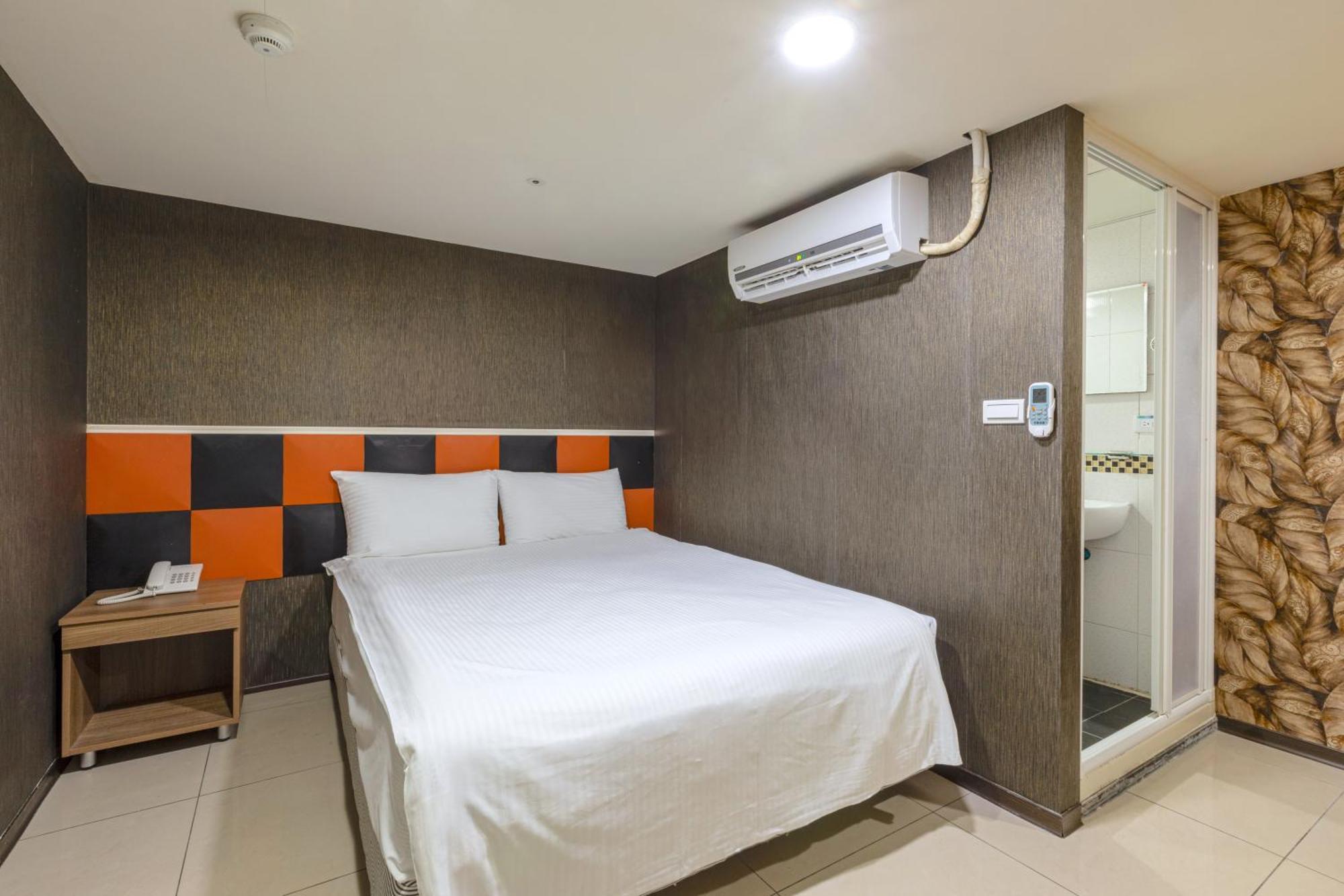 E Lim Hotel Чжунли Номер фото
