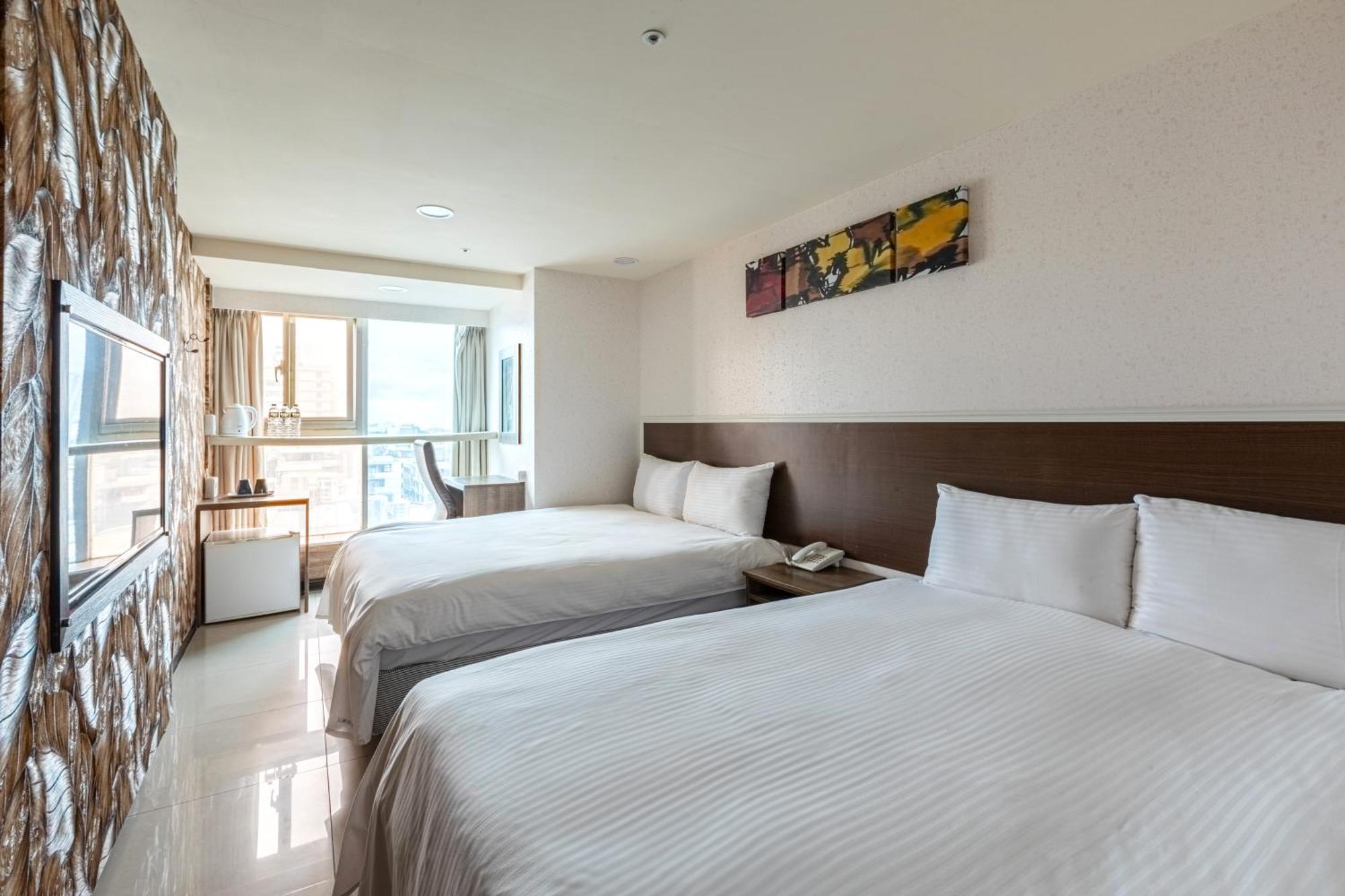 E Lim Hotel Чжунли Экстерьер фото