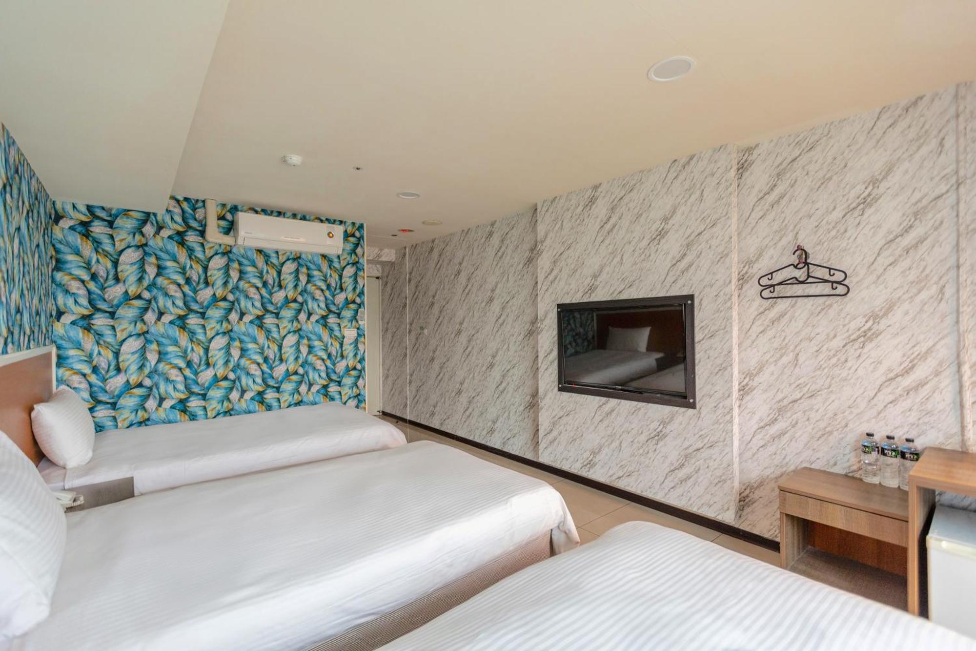 E Lim Hotel Чжунли Номер фото