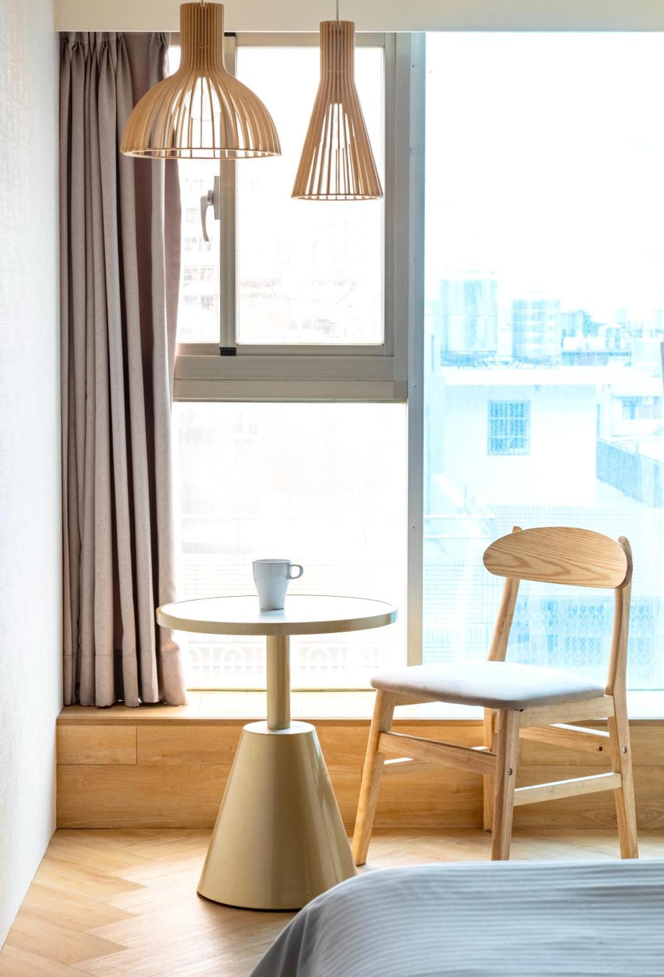 E Lim Hotel Чжунли Экстерьер фото